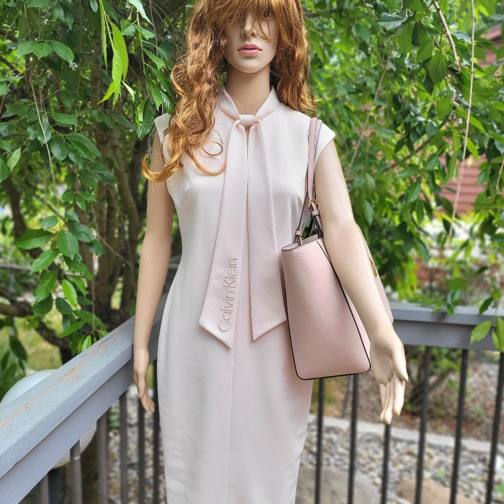 🆕️🌺CALVIN KLEIN🌺 Tie Neck Sheath Dress💃 SIZE:6 - Picture 6 of 15